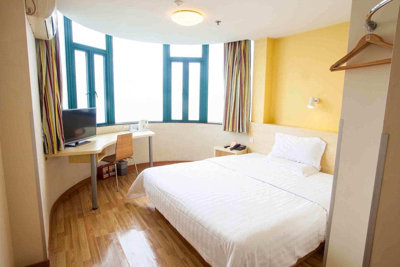 7Days Inn Deyang Zhongjiang Kuishan Park מראה חיצוני תמונה