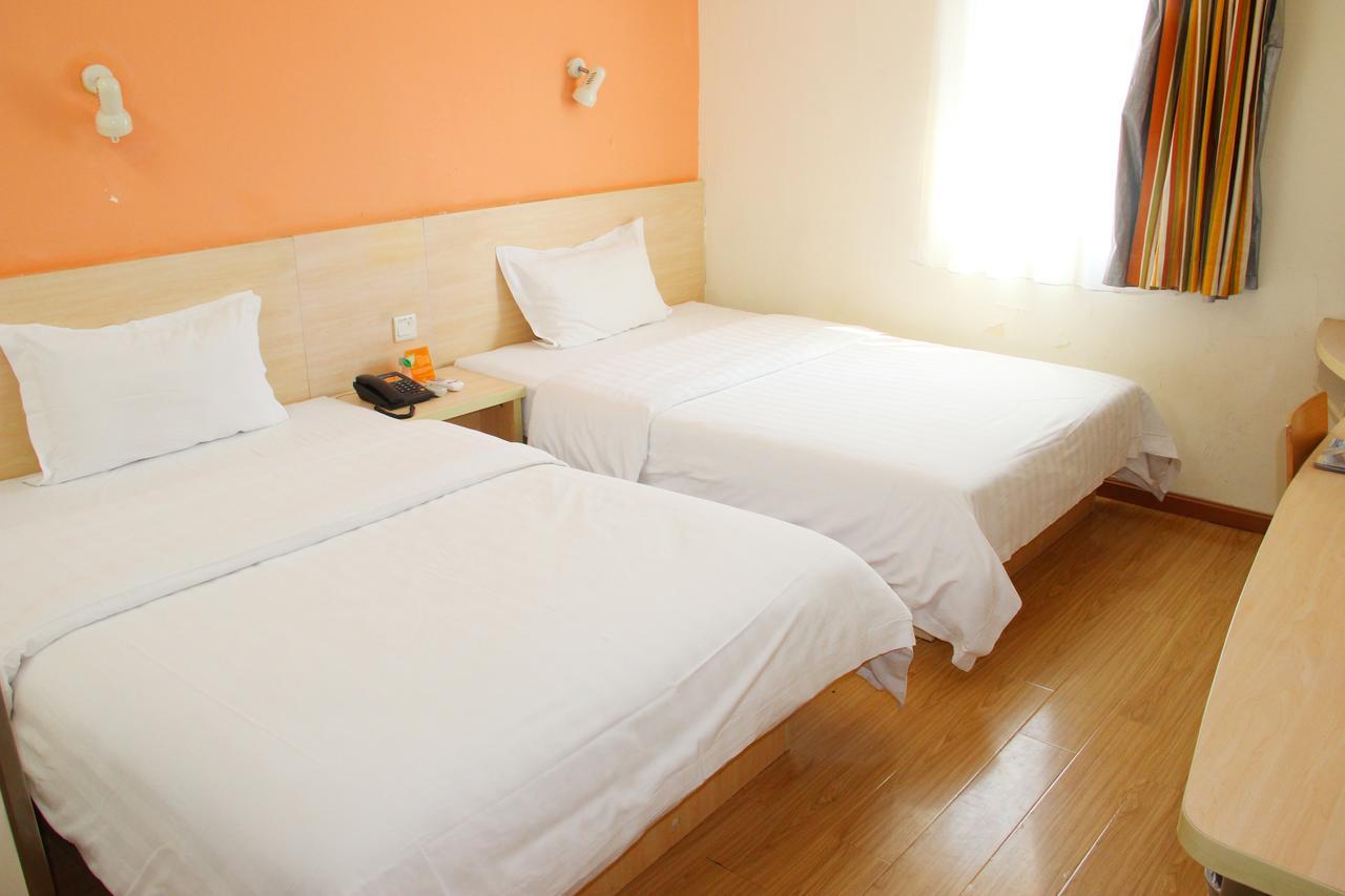 7Days Inn Deyang Zhongjiang Kuishan Park מראה חיצוני תמונה