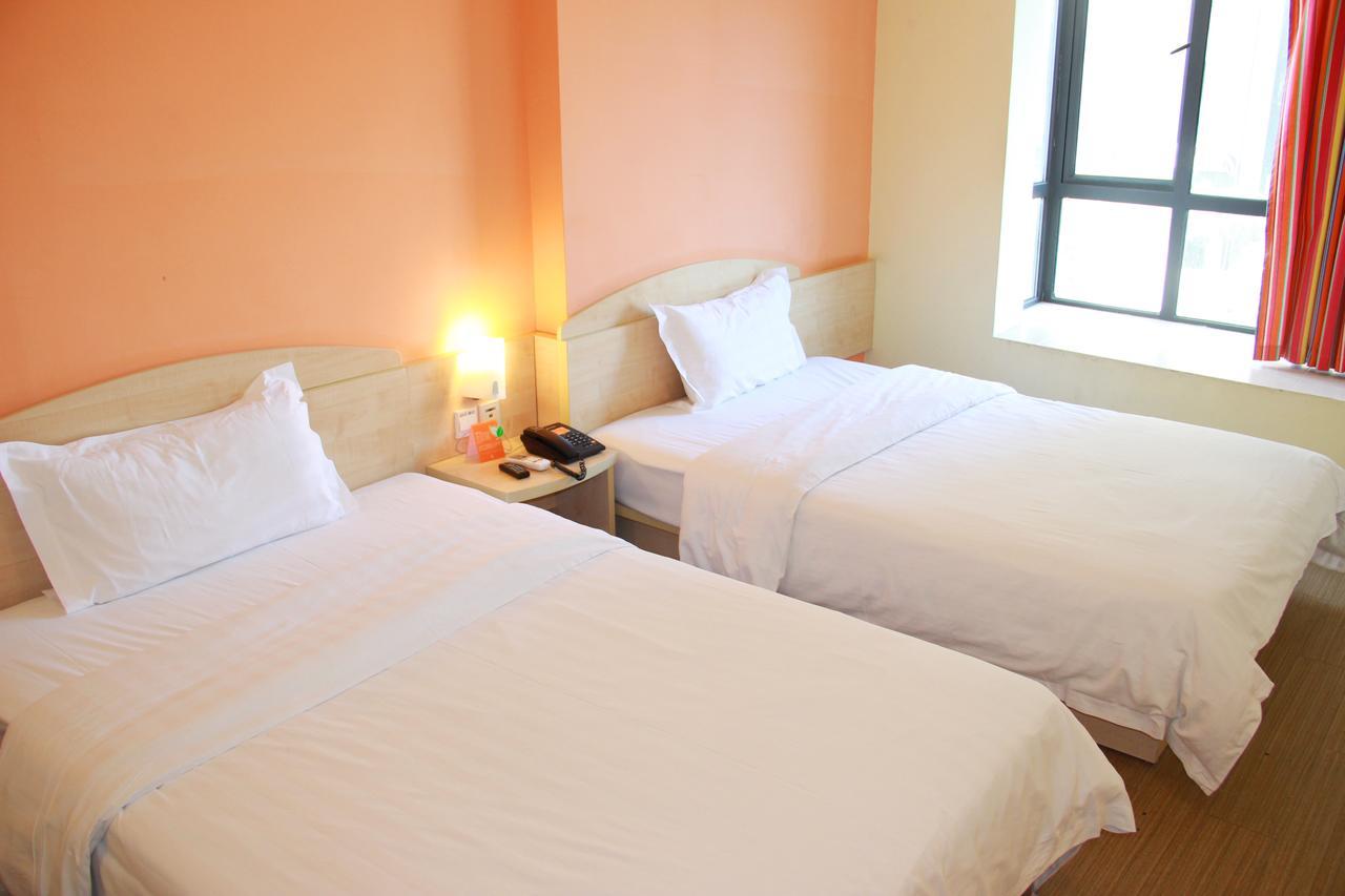 7Days Inn Deyang Zhongjiang Kuishan Park מראה חיצוני תמונה